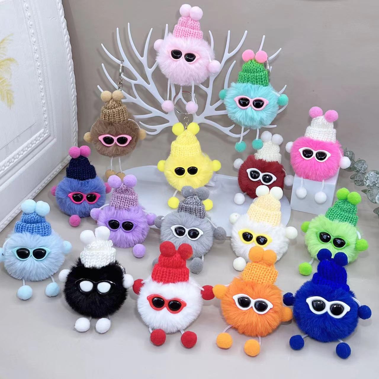 外贸热销可爱精灵毛绒毛球卡通公仔挂件洞洞鞋装饰扣服饰包包配饰