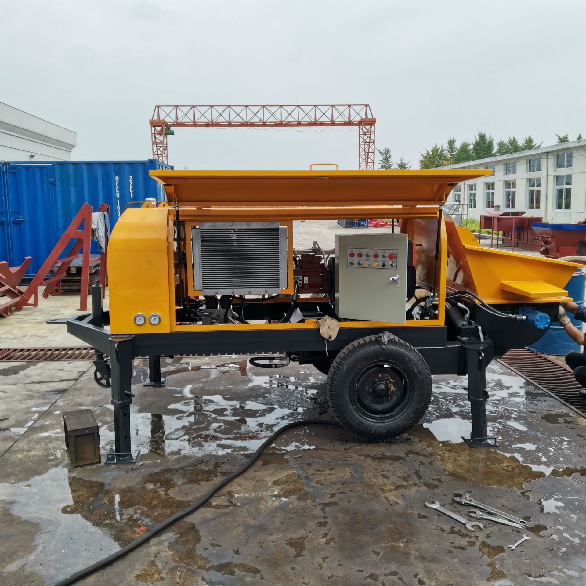 细石泵 拖泵 地泵 40泵 混凝土输送泵 混凝土拖泵 小型泵车 泵机