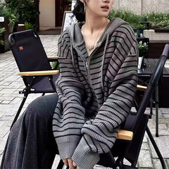韩系秋季新款软糯撞色条纹时尚百搭宽松连帽条纹针织开衫外套女