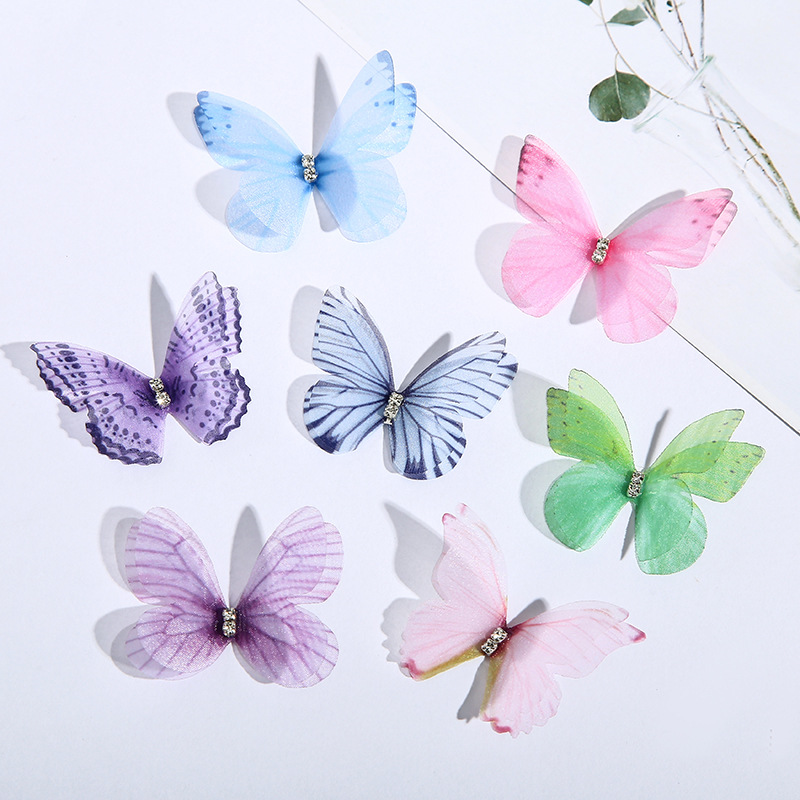 Shiffon transparent three dimensional pendant