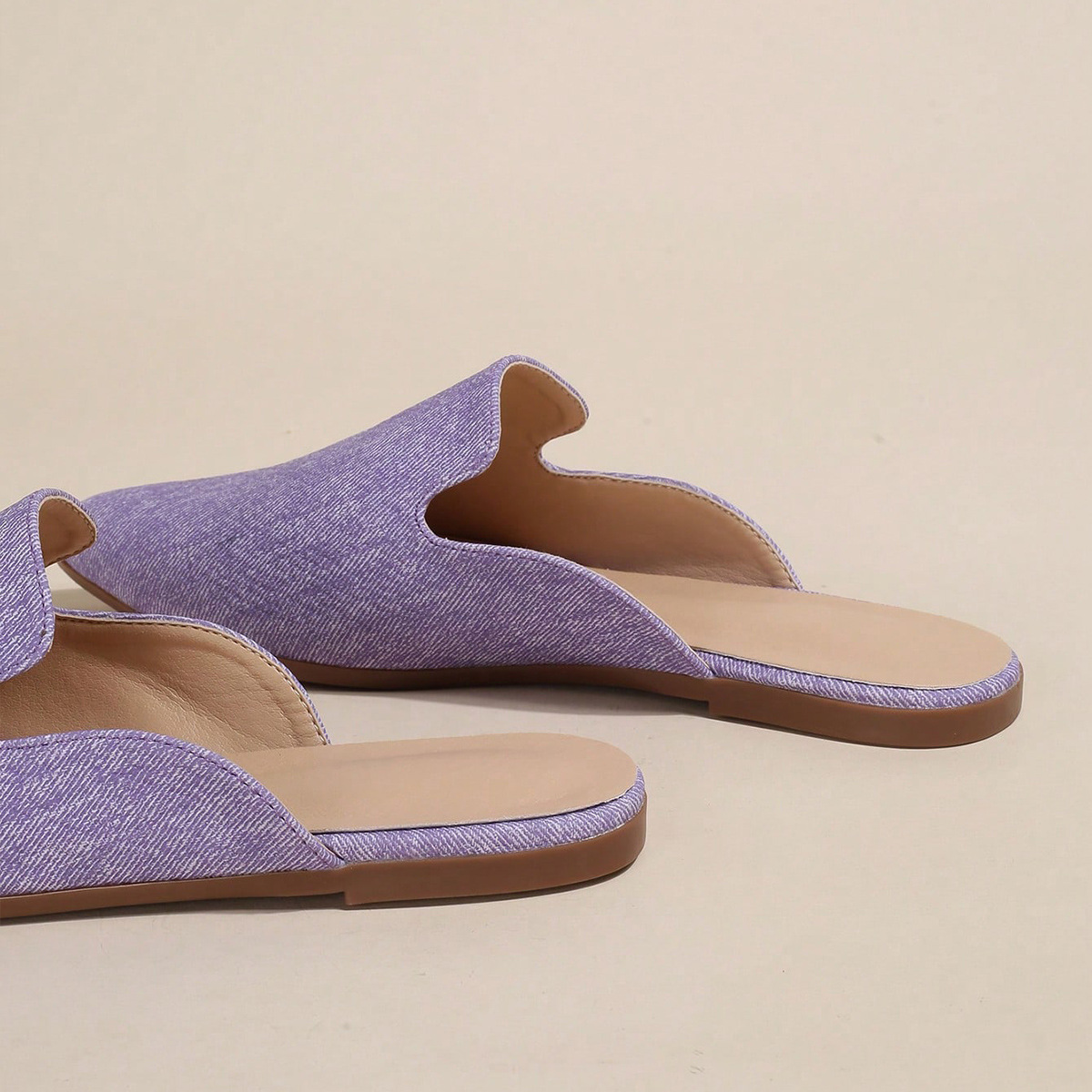 Naiste lamedad sussid Mugleri kingade ja poolsandaalidega_voghion.com