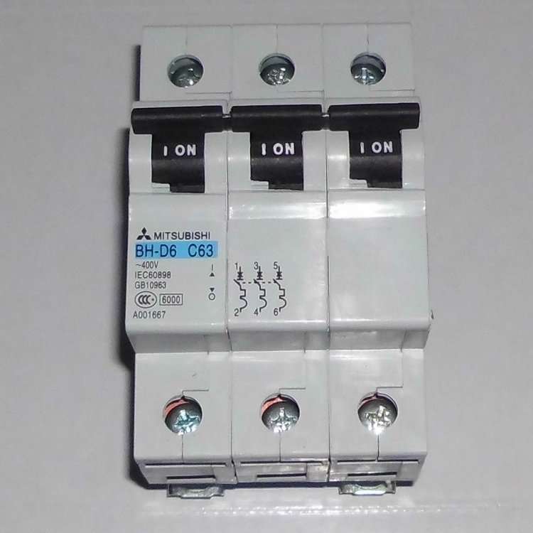 正品日本MITSUBISHI空气断路器NF50-CS/50A(NF63CW/50A)原装