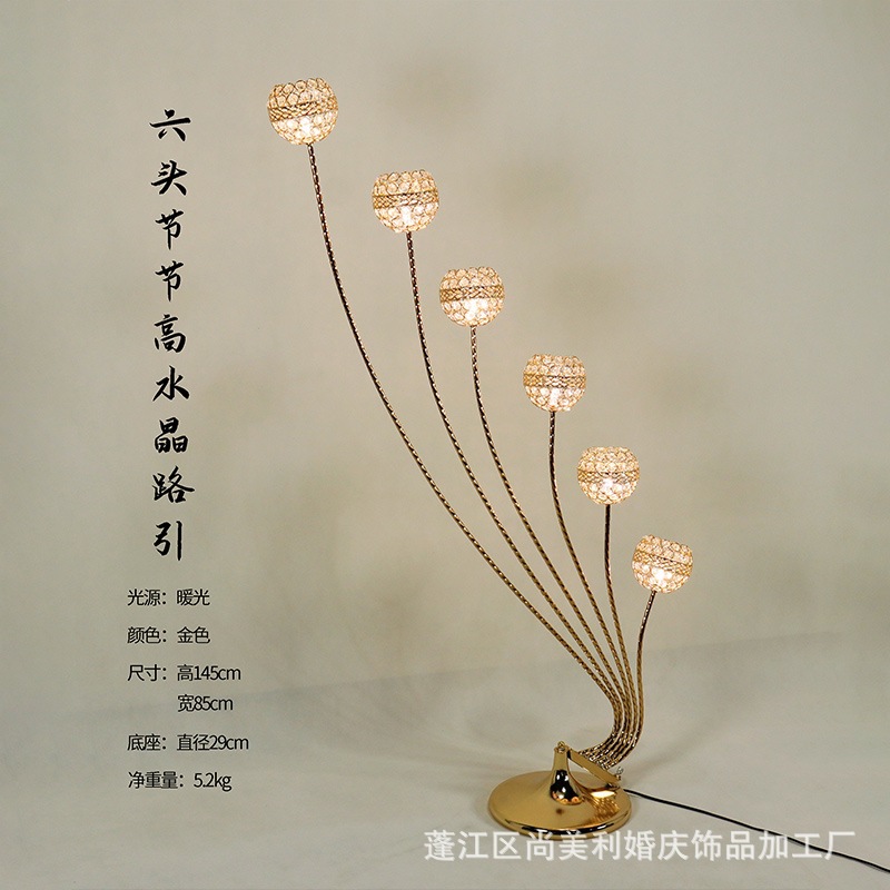 Accesorios de boda, candelabro de diamantes, decoración de escena, diseño, festival de hierro geométrico, candelabro de cristal alto, guía de carretera