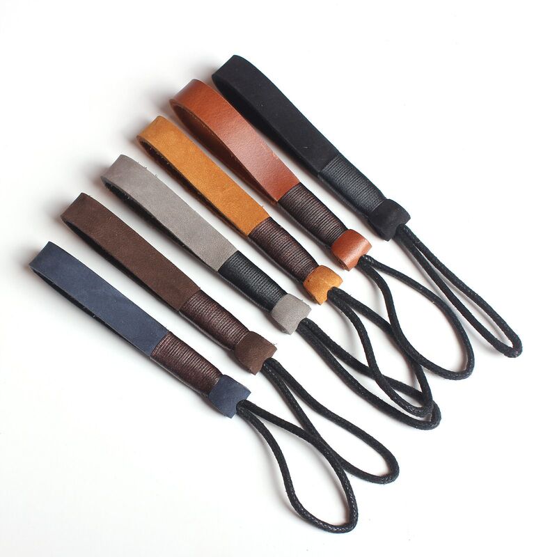 High-End Fine Hand-Tied First-Layer Frosted Leather Two-Color Oil Wax Leather Anti-Wear Car Keychain with Lanyard Buckle