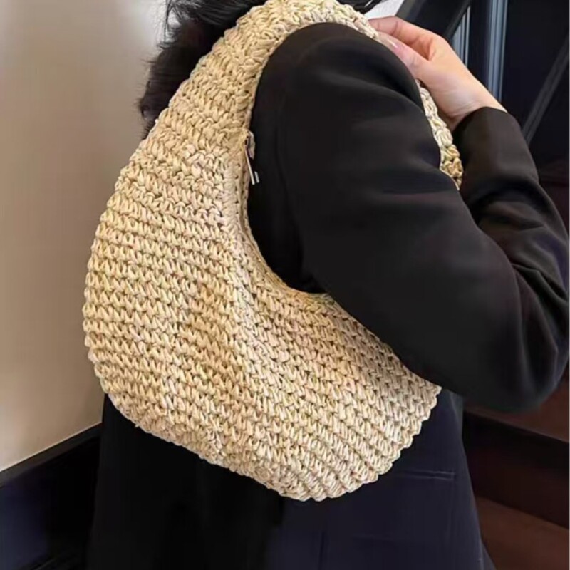 Bohemian Hollow-Out Straw Beach Bag 2026 New Cloud Handbag Seaside Casual Vacation Style Woven Bag