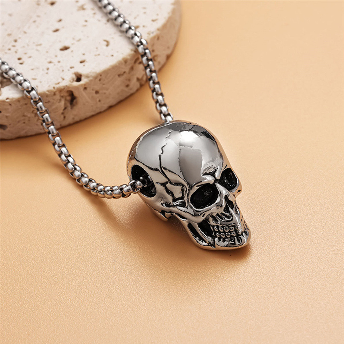Europa y América de acero inoxidable punk colgante joyería personalidad titanio acero cráneo hombres collar hip hop Retro Accesorios