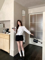 法式气质白色花边短款长袖衬衫女装秋季chic别致衬衣百搭显瘦上衣