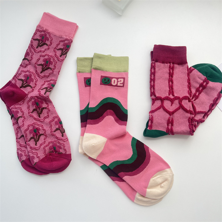 Women's Elegant Lady Color Block Cotton Crew Socks A Pair display picture 4