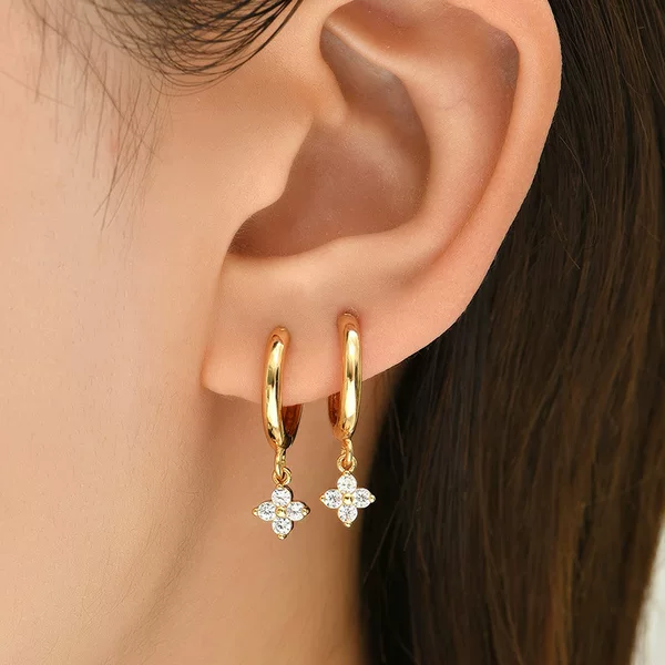 Japanese and Korean sweet fashion personality simple women's copper ear buckle flower pendant earrings wholesale C0858