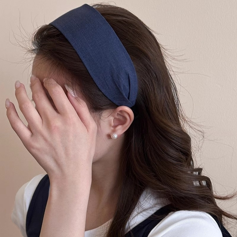 Dark blue fabric wide-brimmed headband