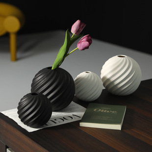 Ins Style Round Black and White Ceramic Vase Ornaments TV Cabinet Desktop Dining Table Decorations Living Room Vase Flower Vase
