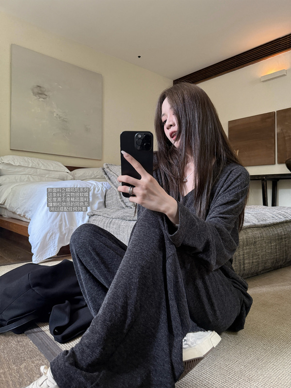 3728# superniniyy 气泡云朵 松弛感柔软细腻软糯V领针织衫|undefined
