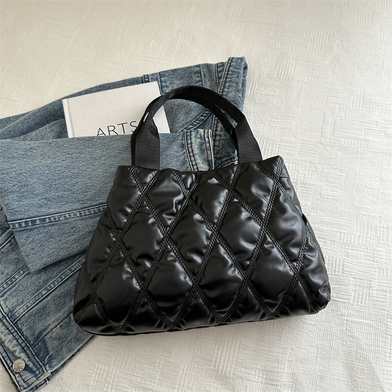 Bolsos populares de este año para mujeres 2024 nuevos bolsos de Lingge de diseño de nicho de moda