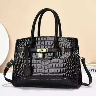 ���e�r����Ƥʯ�^�y��������|�ٴ�μ���ճ�ͨ��б���Handbag