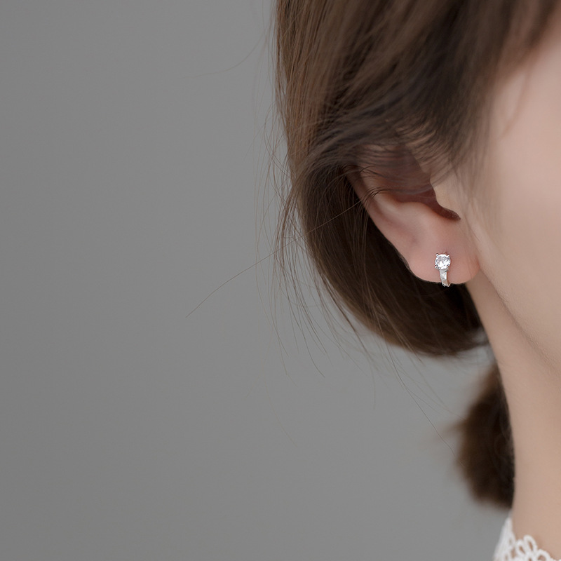 Eloch s925 plata coreana pequeña perilla de diamante único perilla de diamante negro para mujeres temperamento personalidad orejas de moda G6822