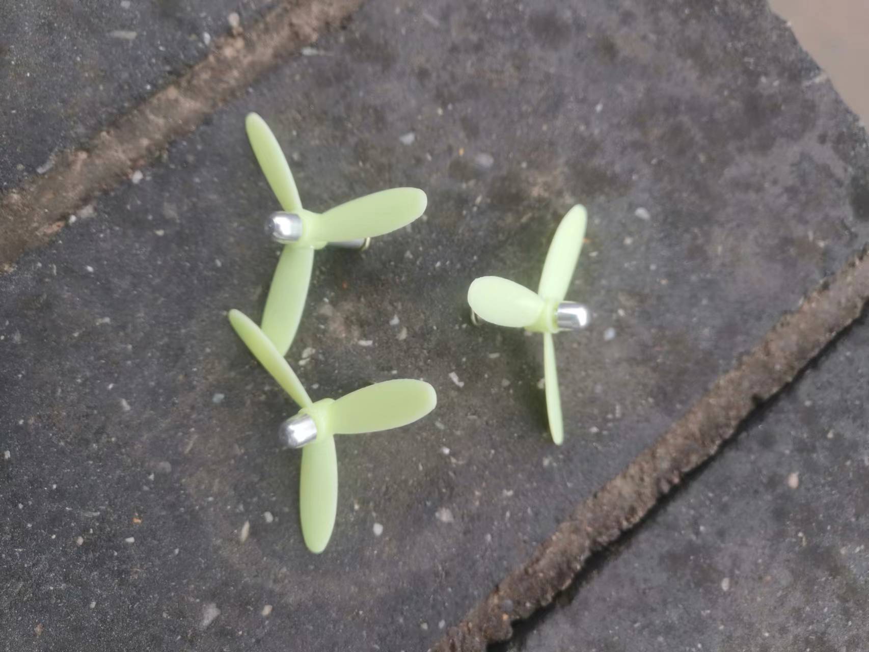 флуоресцентная бамбуковая стрекоза