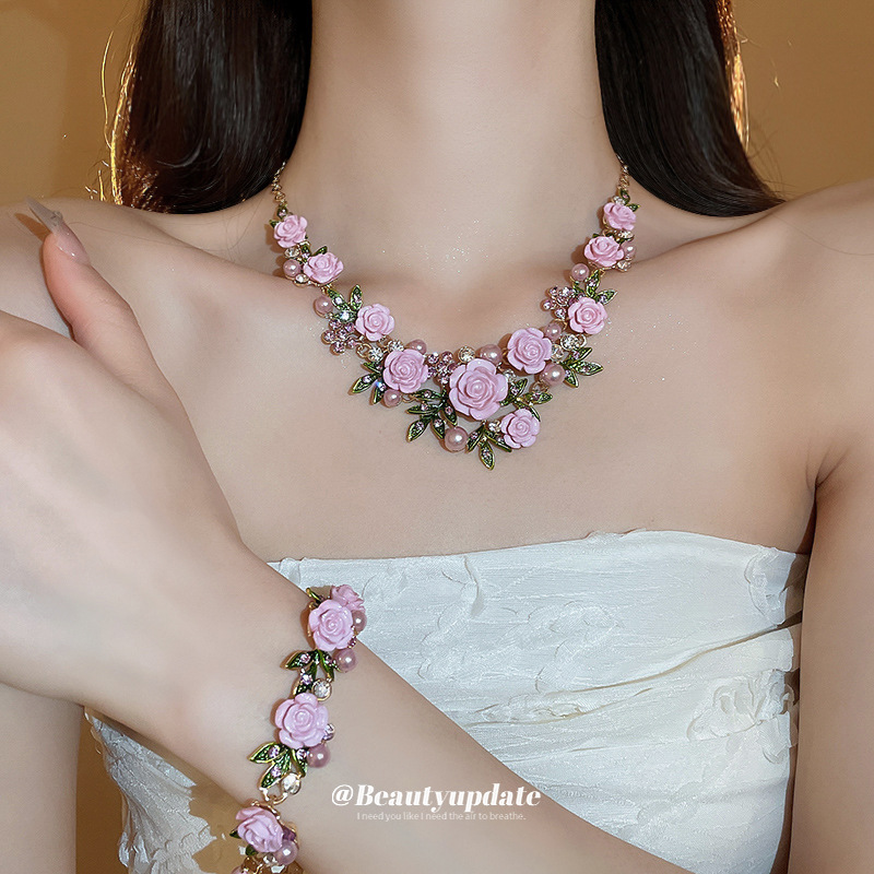 Conjunto de collar de perlas de diamantes de flores y hojas Moda estilo pastoral temperamento cadena de clavícula dulce collar de todo fósforo al por mayor