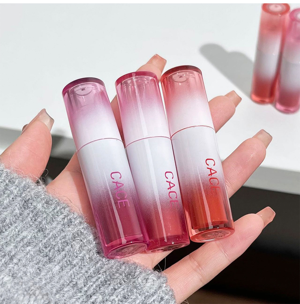 CACE Cold Extract Wind chime Mirror Lip Gloss moisturizes the chubby lips with a water-like luster that doesn't stick to the cup. Pink lip gloss for cross-border use undefined