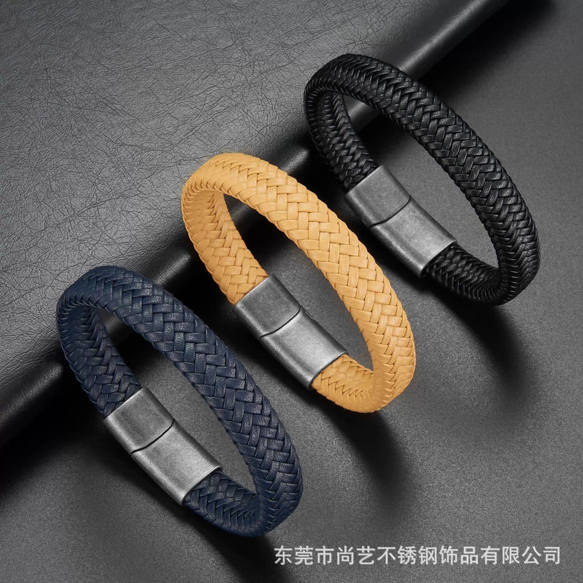 欧美跨境小众男士磁铁扣手镯时尚复古编织皮革手绳手链饰品批发