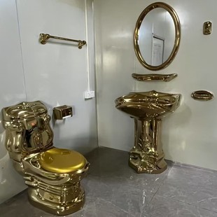 �Wʽ�m͢�͹��RͰ��ɫ�Ƶ긡����w�������������A����͹������