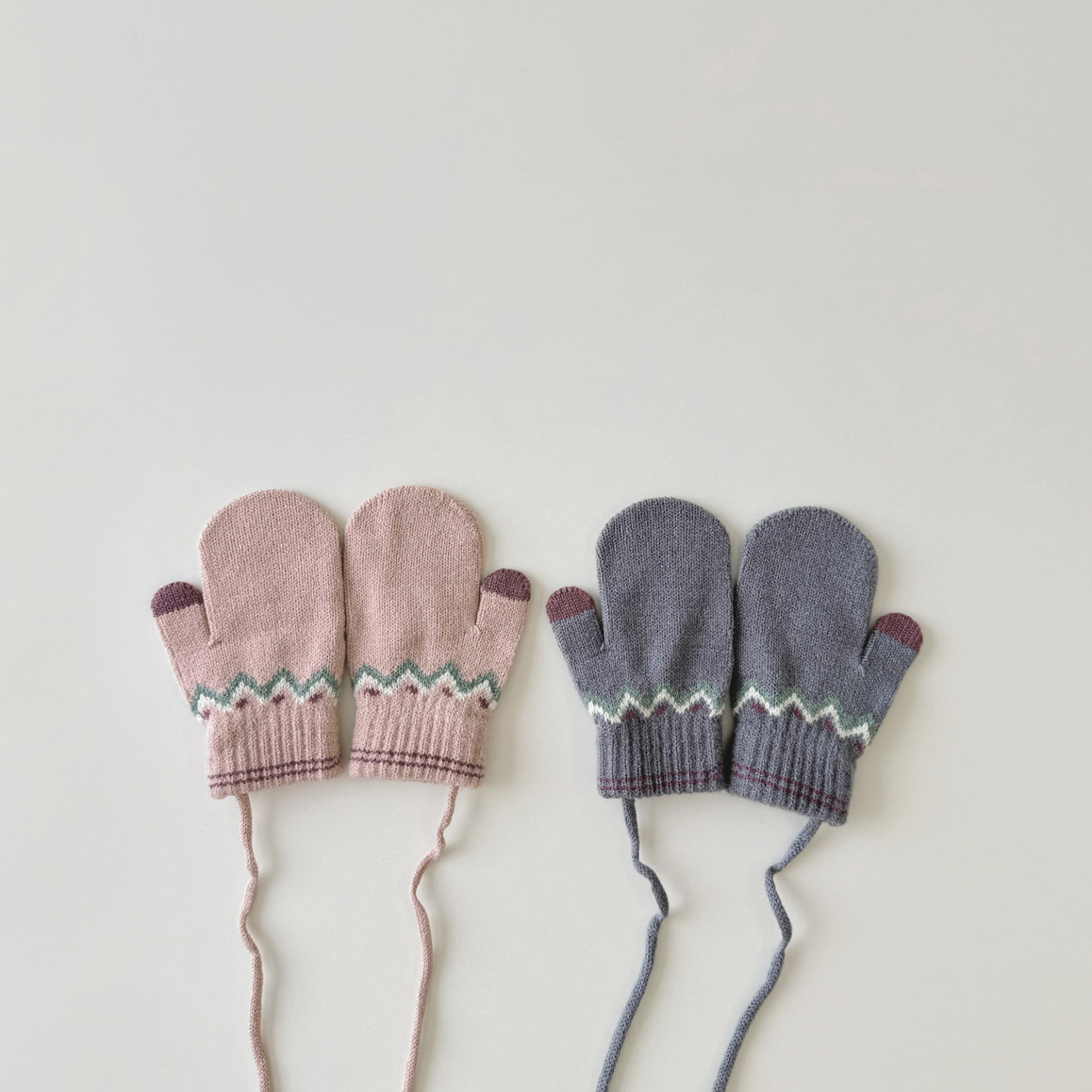 Baby gloves Autumn and winter mittens boys warm retro pattern wool girls cold gloves_voghion.com