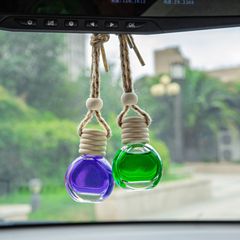Car air freshener hanger, high-end aroma essential oil, long-lasting light fragrance, car pendant, suitable for men and women