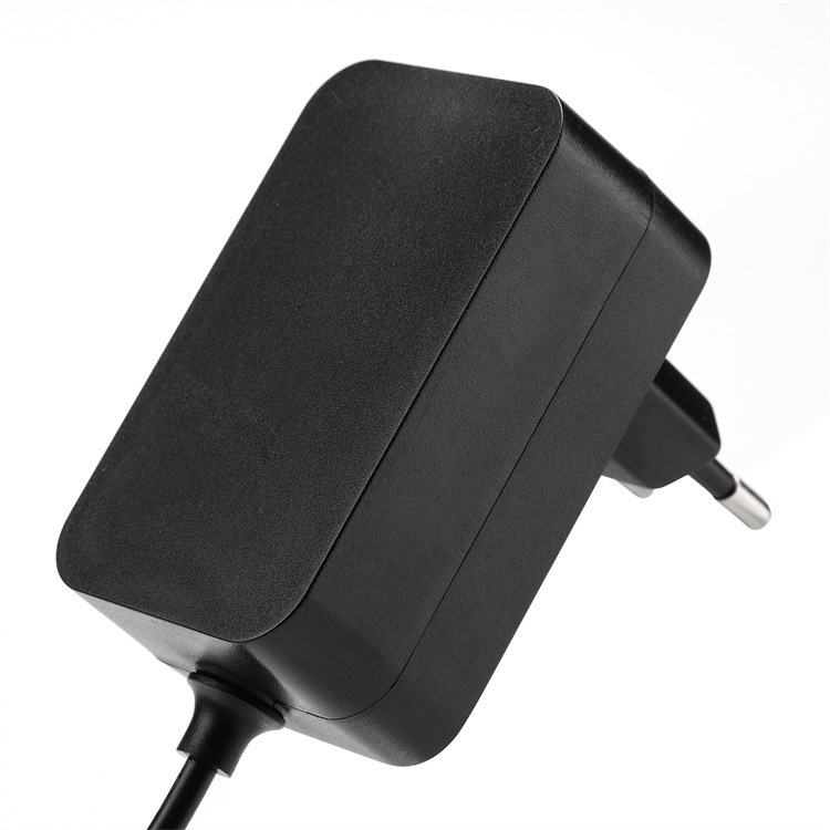 Amazon の人気の 12v1.25a 欧州電源アダプタ CE 認定 15v1.4a オーディオ スピーカー電源|undefined