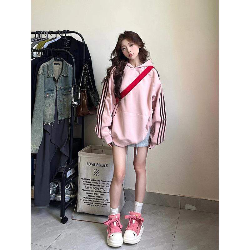 热卖爆款粉色三条杠连帽卫衣女初秋款2025新款穿搭美式款通勤风|undefined