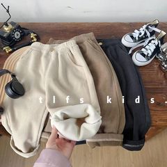 新しい三色のコーデュロイとベルベットのカジュアルパンツ秋冬の男の子の赤ちゃんとベルベットのズボンの子供の百合のゆるいズボン