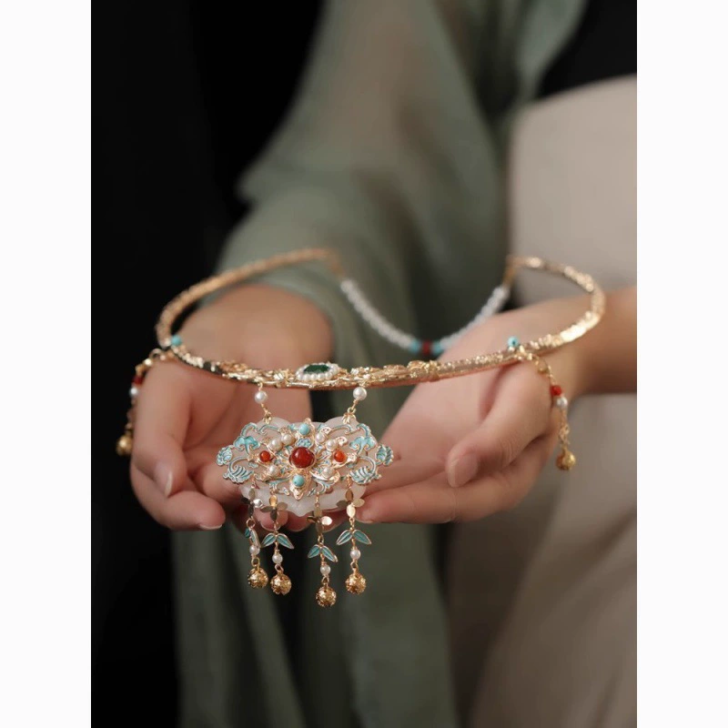 Замок мира в стиле поздней династии Мин, удлиненная задняя часть в стиле династии Мин, аксессуары для богатства в стиле династии Мин, древний костюм, китайское колье в стиле поздней династии Мин.