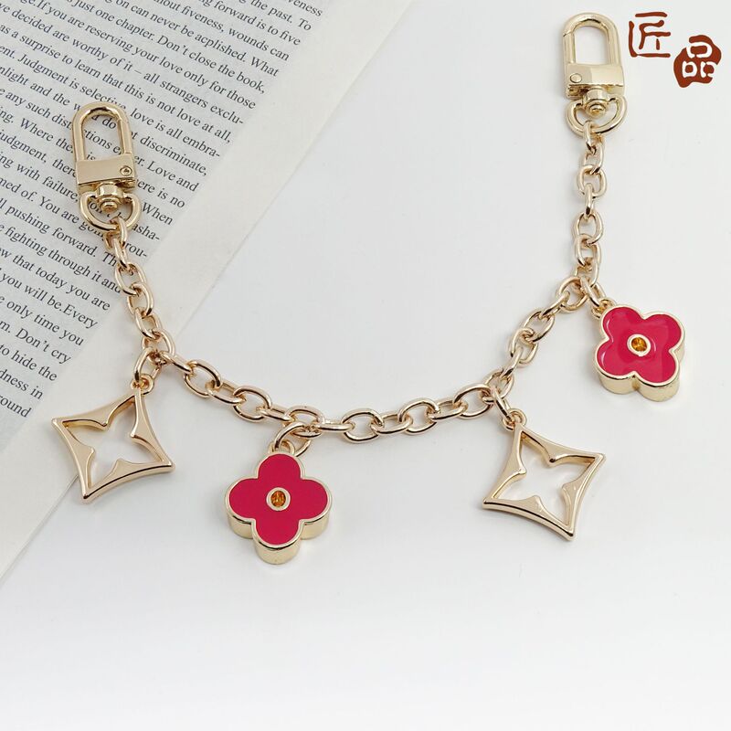Artisan Metal Handheld Chain Four-leaf Clover Extended Chain Bag Pendant Keychain Decorative Chain Multi-size Bag Chain Artisan Metal Handheld Chain Four-leaf Clover Extended Chain Bag Pendant Keychain Decorative Chain Multi-size Bag Chain