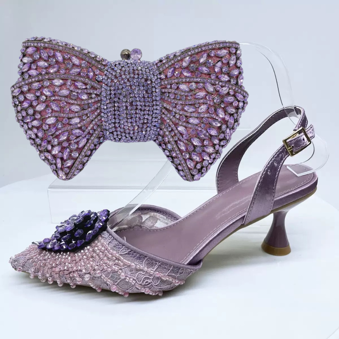 Zapatos estilo italiano para la cena sandalias de tacones finas de verano mujer diamante de punta zapatos de novia