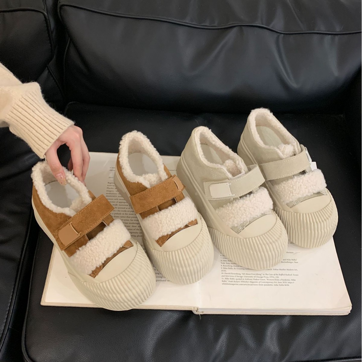 Chaussures ShoeGlobe Grape Mom Automne Hiver Nouvelles Chaussures en cuir véritable à semelle épaisse et doublure en velours épais, chaudes et décontractées, couleur blanc biscuit, pour femmes_voghion.com