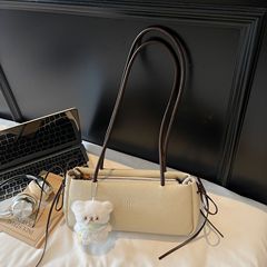 韩版复古腋下包包女秋冬新款小众休闲单肩包感磨砂法棍包