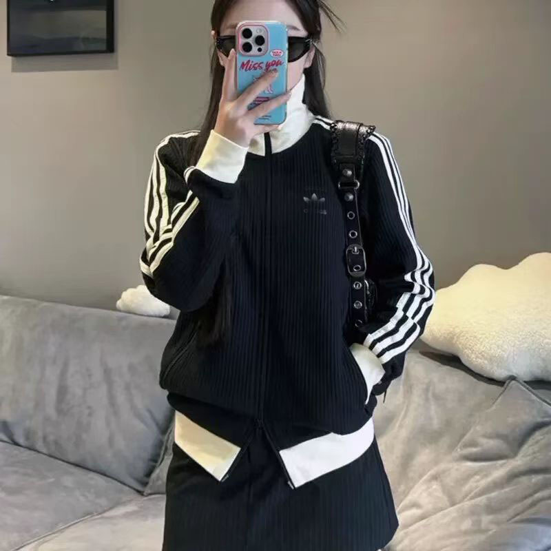 New autumn waffle knit stand-up collar sports jacket for men and women, three-stripe sweatshirt, classic retro embroidered couple's jacket New autumn waffle knit stand-up collar sports jacket for men and women, three-stripe sweatshirt, classic retro embroidered couple's jacket