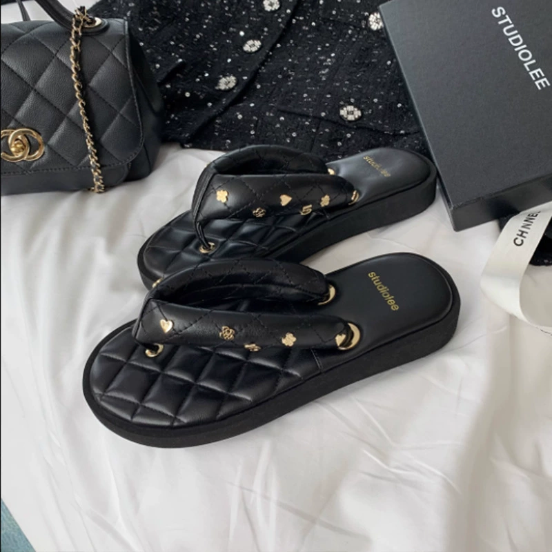Summer slippers with diamond pattern for leisure, genuine leather, soft sole