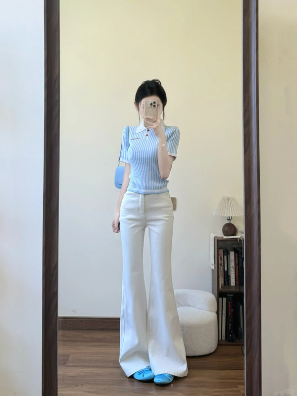小柄な韓国人の万能デザイン、女性用レッグフィットなしの微フレアジーンズ、春夏のゆったりスリムな白いロングパンツ|undefined