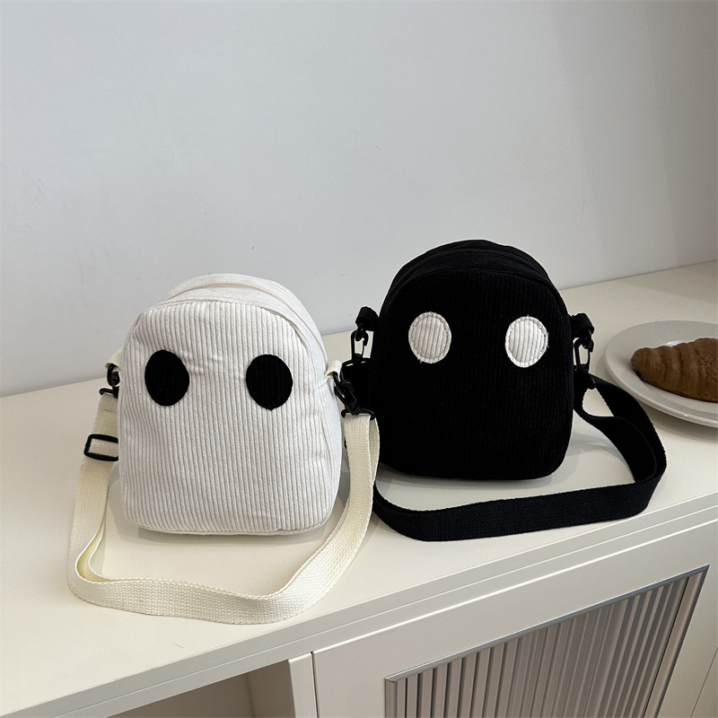 Harajuku nicho japonés bolso de hombro personalidad fantasma extraño lindos mochilas de mujeres bolso de dibujos animados para teléfonos móviles