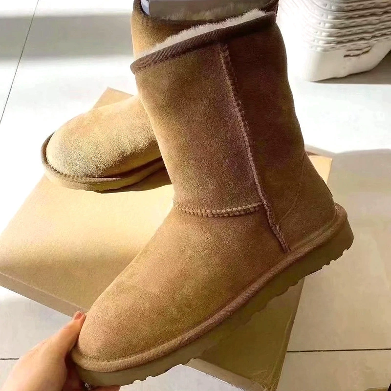 Новые 2024 mid -tube high tube thick sheepskin and hair all -in -one female snow boots leather cotton shoe high -top Sangpo village to keep warm