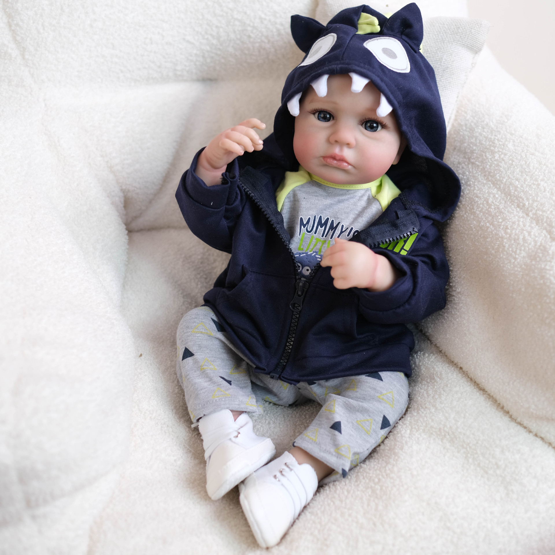 19 pulgadas camiseta monstruosa LouLou muñeca de simulación realista bebé regalo de vacaciones para niños