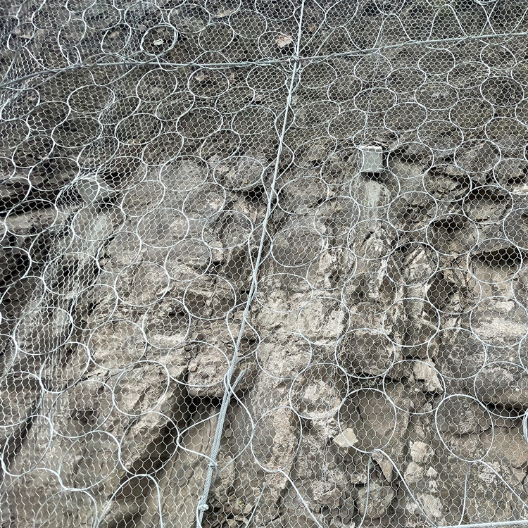 边坡防护安编织钢丝绳网主动被动柔性防坠护坡拦石高速网厂家