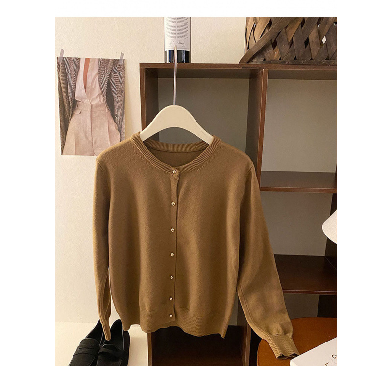 韓風の優しいレトロな小金はネット版の長袖のニットのカーディガンの女性の秋の洋風の丸首の柔らかいモチモチのセーターのコートを掛けます。|undefined