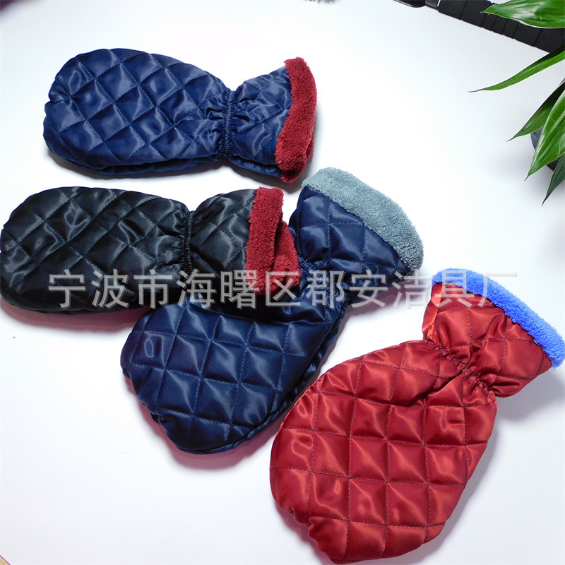 Ice and snow day ice scraper ice shovel gloves car cleaning gloves set snow shovel gloves microwave oven gloves