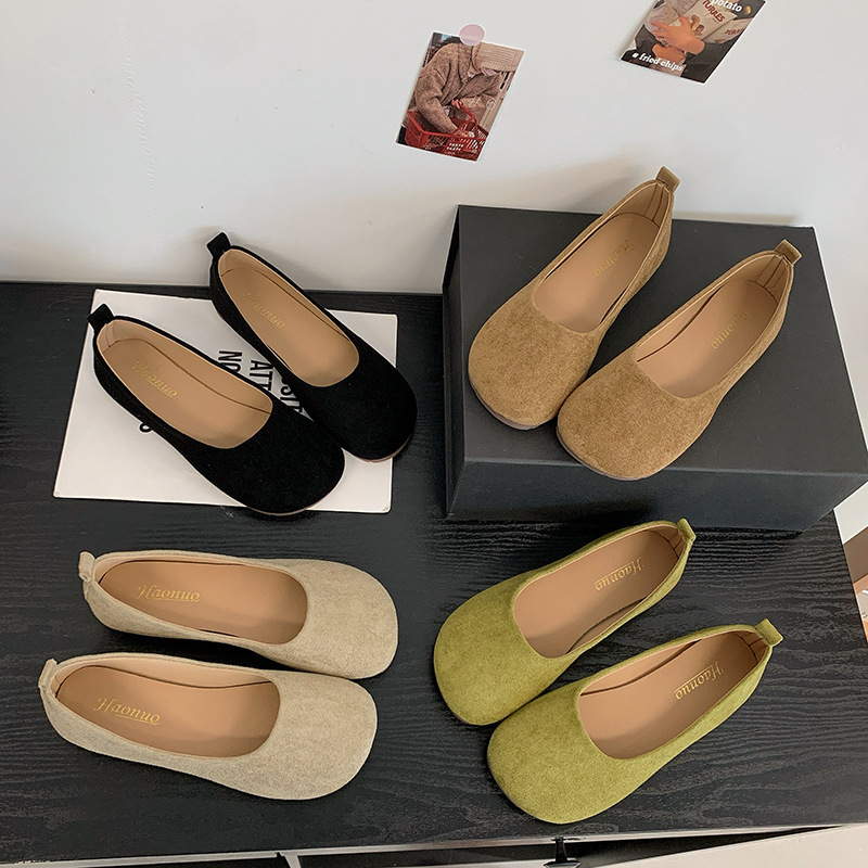 New women's slip-on shoes for spring and summer, versatile soft-soled loafers, comfortable shallow-cut fashion casual home shoes New women's slip-on shoes for spring and summer, versatile soft-soled loafers, comfortable shallow-cut fashion casual home shoes