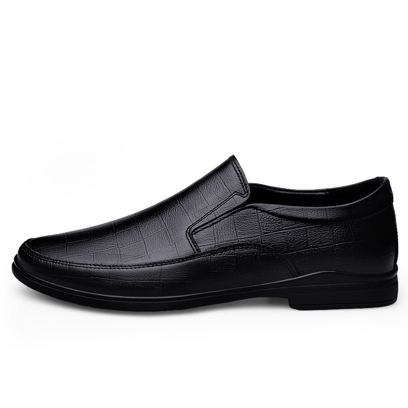 Hitam / 37