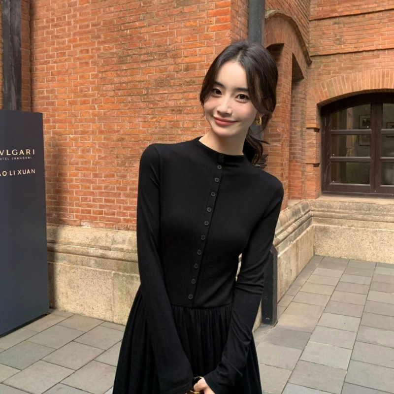 高级显瘦黑色长袖针织连衣裙女春秋韩系收腰修身气质打底裙长裙子|undefined