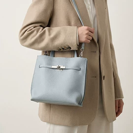 真皮女包;女士斜挎包;水桶包