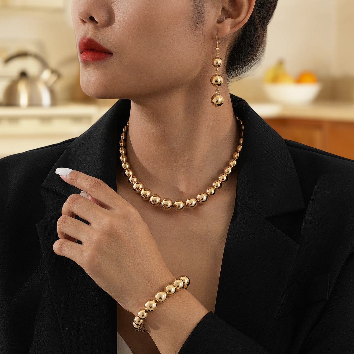 Europäisch-amerikanisches, grenzüberschreitendes Set aus extravaganter Cyber-Perlenkette, Armband und Ohrringen mit einzigartigem und stilvollem Design_voghion.com