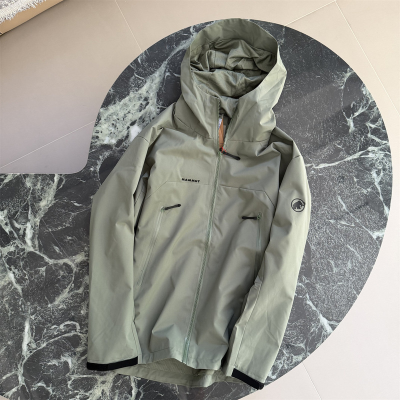 MAMMUT Mammoth Spring and Autumn Four-Color Windproof Waterproof Softshell Hooded Jacket Outdoor Loose-Fit Jacket with Hood MAMMUT Mammoth Spring and Autumn Four-Color Windproof Waterproof Softshell Hooded Jacket Outdoor Loose-Fit Jacket with Hood