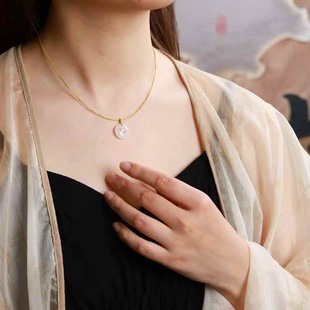 Jade Crafts Natural Xinjiang Hetian Jade Qinghai Material Mutton Fat Grade White Jade Mother-Of-Pearl Heart Pendant Women's Pendant